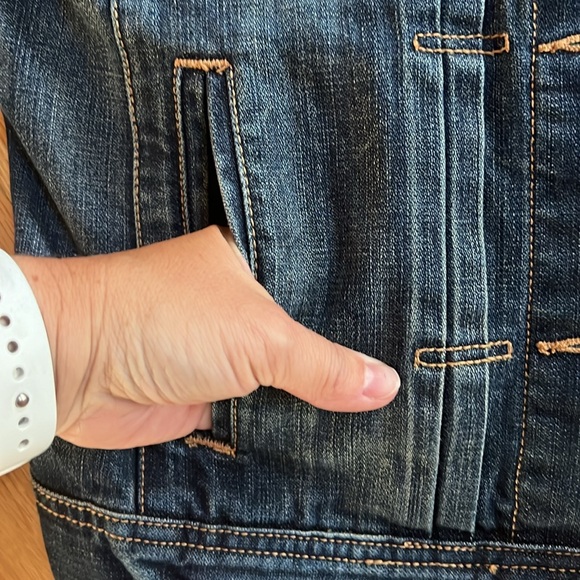 GAP Classic Denim Jacket, Size Medium - Picture 5 of 8